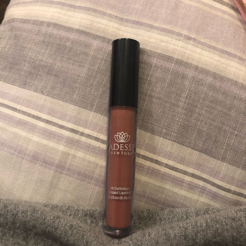 Liquid lip